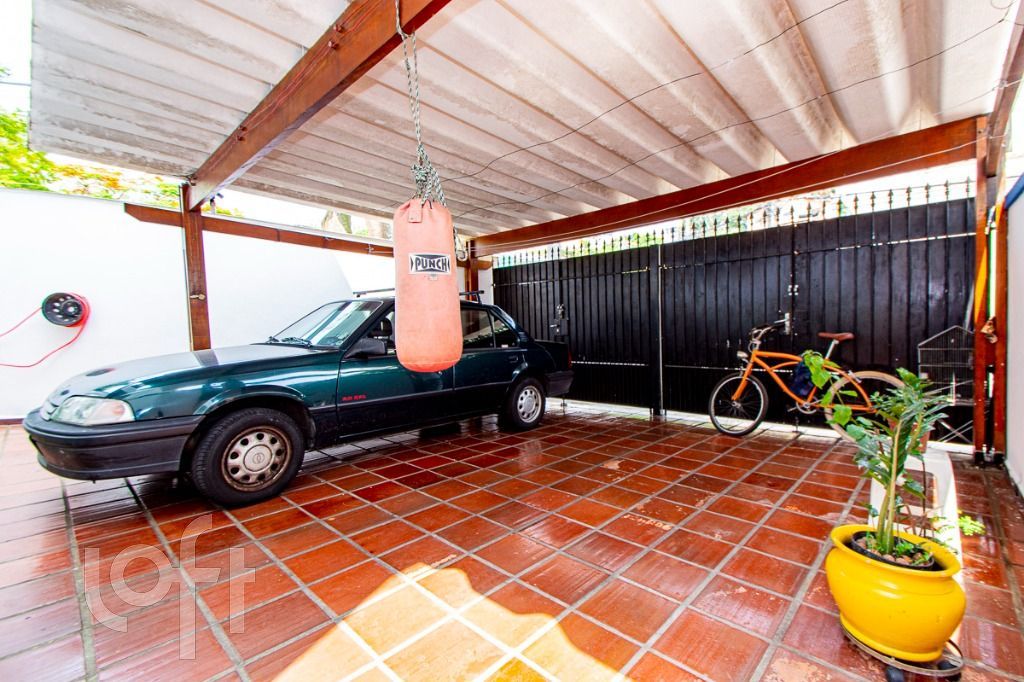 Casa à venda com 4 quartos, 244m² - Foto 28