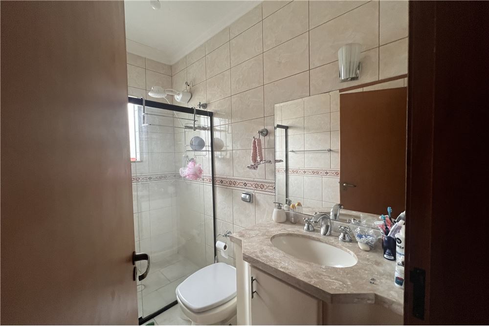 Casa à venda com 4 quartos, 250m² - Foto 19
