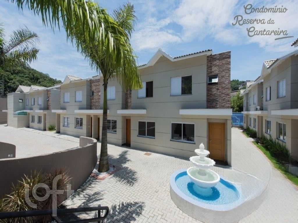 Casa de Condomínio à venda com 2 quartos, 60m² - Foto 2