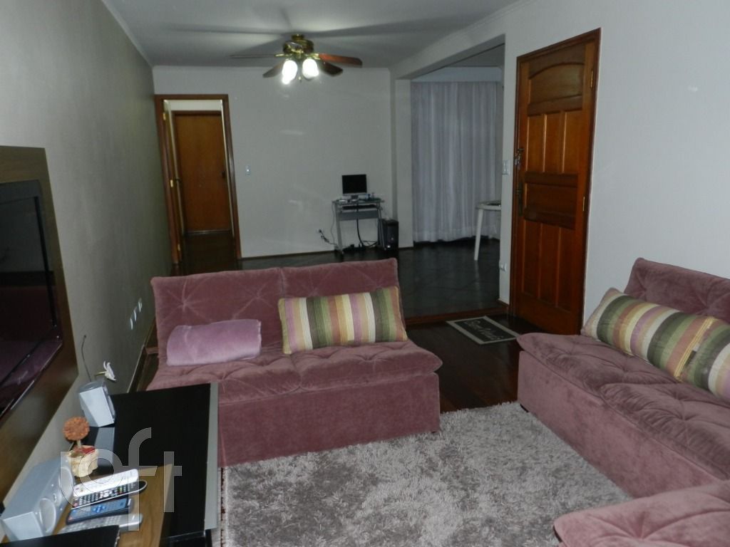 Casa à venda com 3 quartos, 246m² - Foto 1