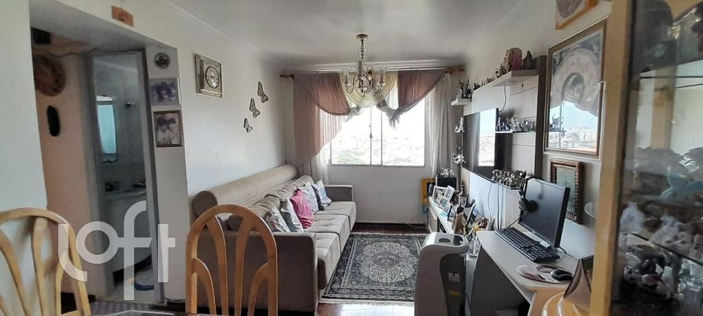 Apartamento à venda com 2 quartos, 64m² - Foto 11