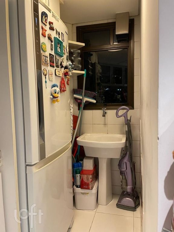 Apartamento à venda com 1 quarto, 62m² - Foto 17