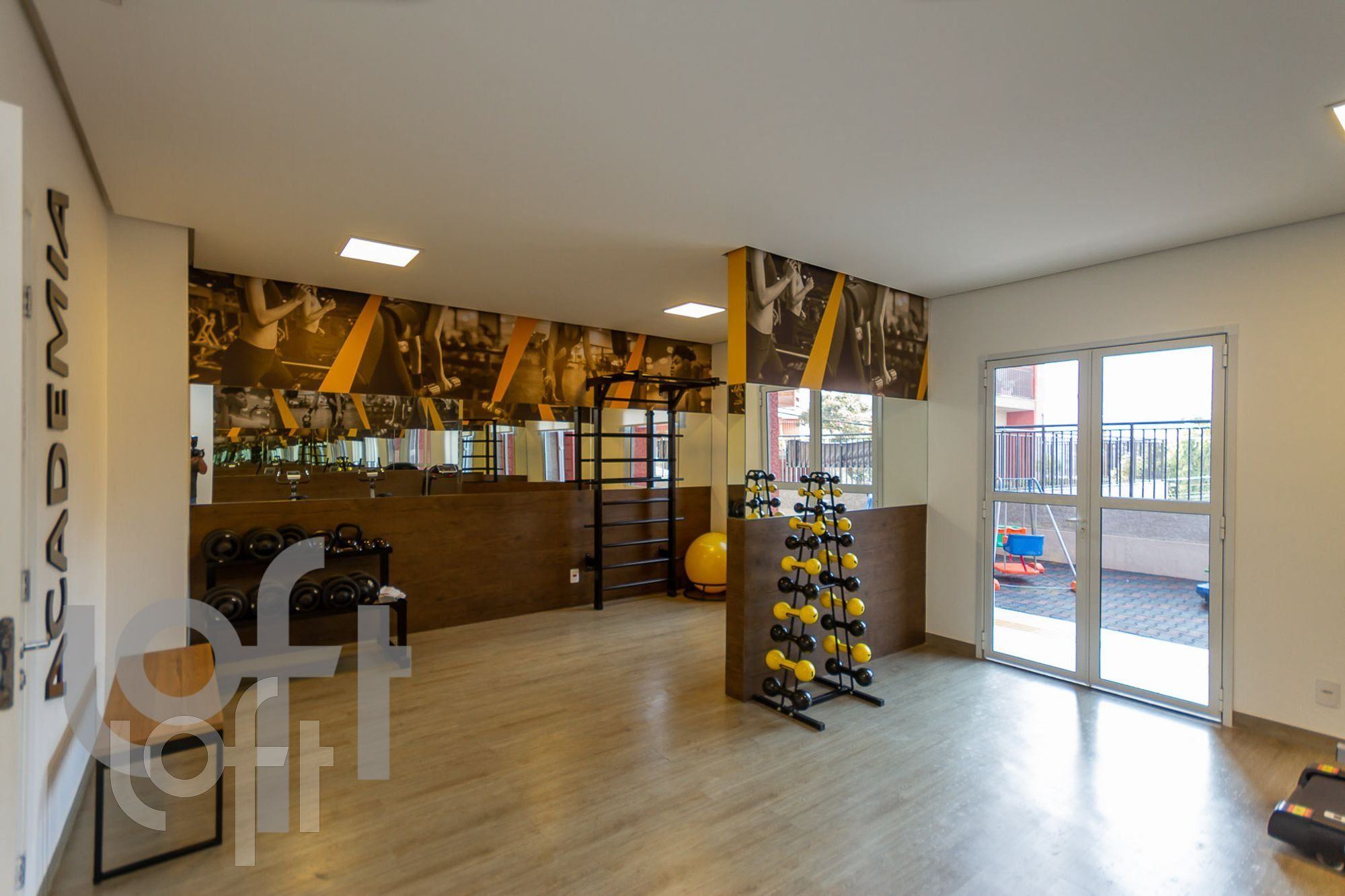 Apartamento à venda com 2 quartos, 40m² - Foto 43