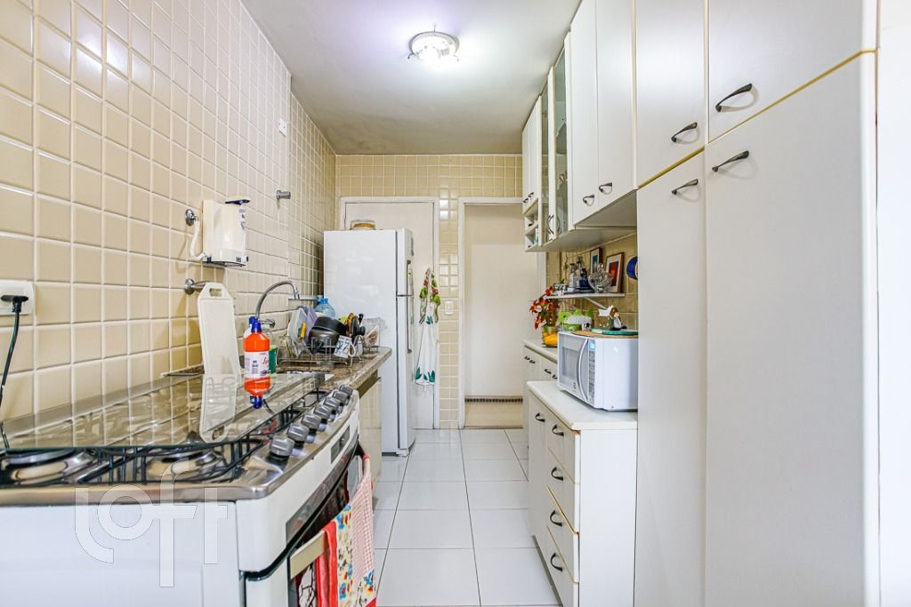 Apartamento à venda com 3 quartos, 70m² - Foto 17