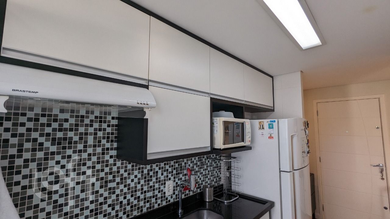 Apartamento à venda com 2 quartos, 50m² - Foto 23