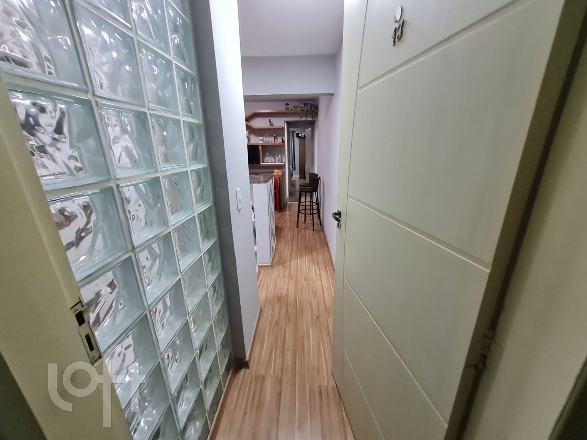 Apartamento à venda com 1 quarto, 40m² - Foto 7