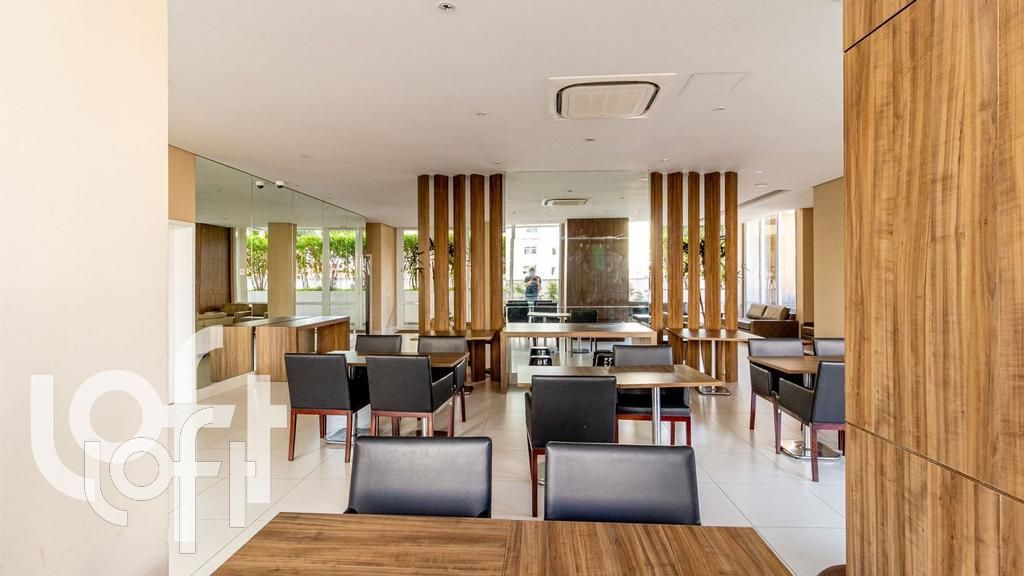 Apartamento à venda com 2 quartos, 76m² - Foto 36