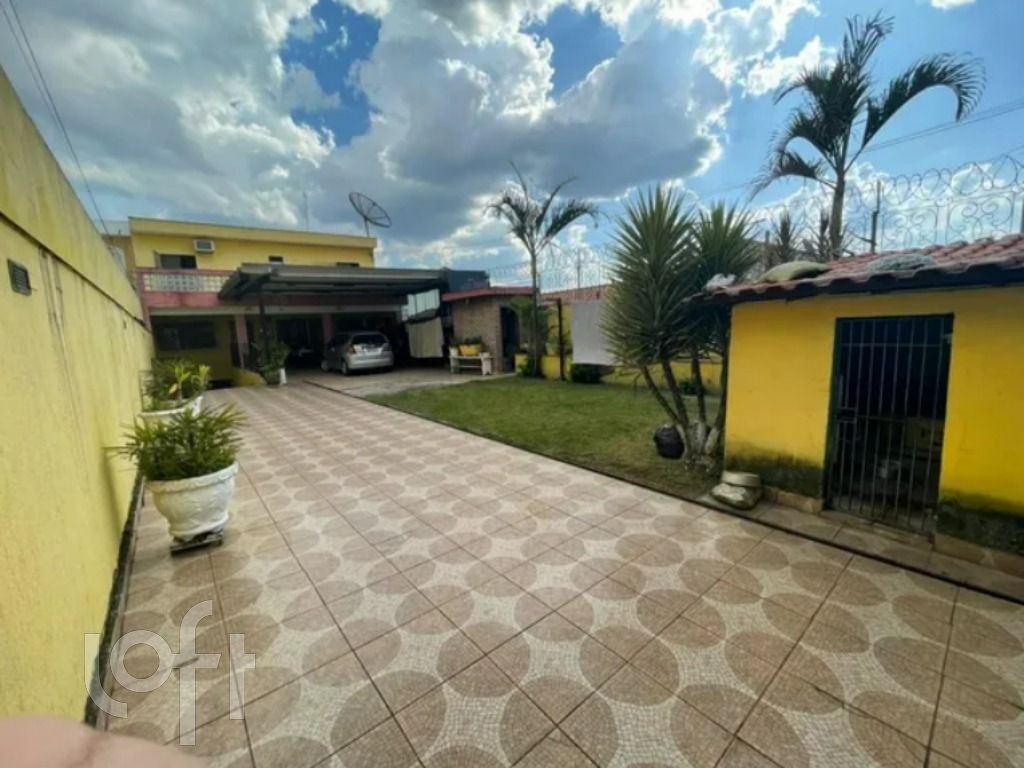 Casa, 4 quartos, 300 m² - Foto 1