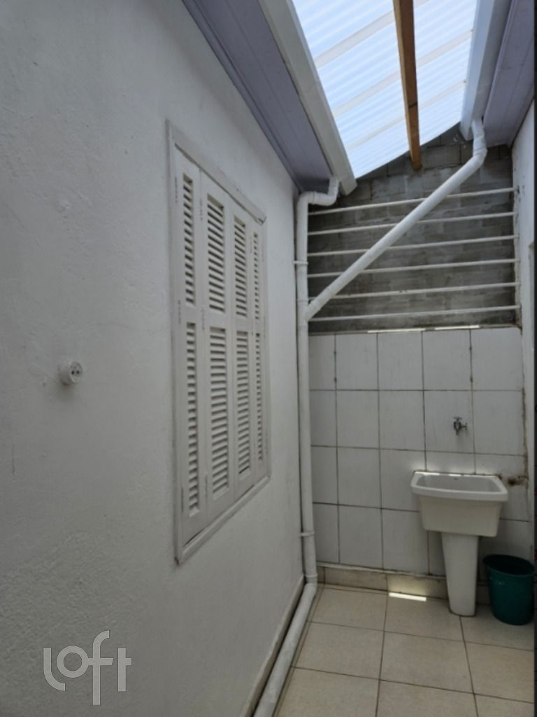 Casa à venda com 2 quartos, 60m² - Foto 6