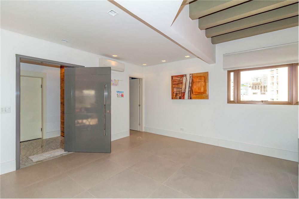 Cobertura, 3 quartos, 264 m² - Foto 2