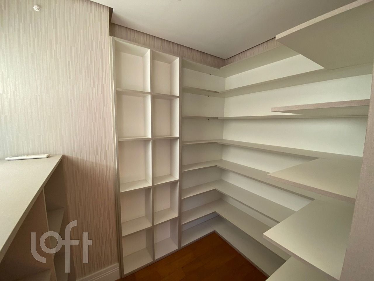 Apartamento à venda com 3 quartos, 180m² - Foto 13