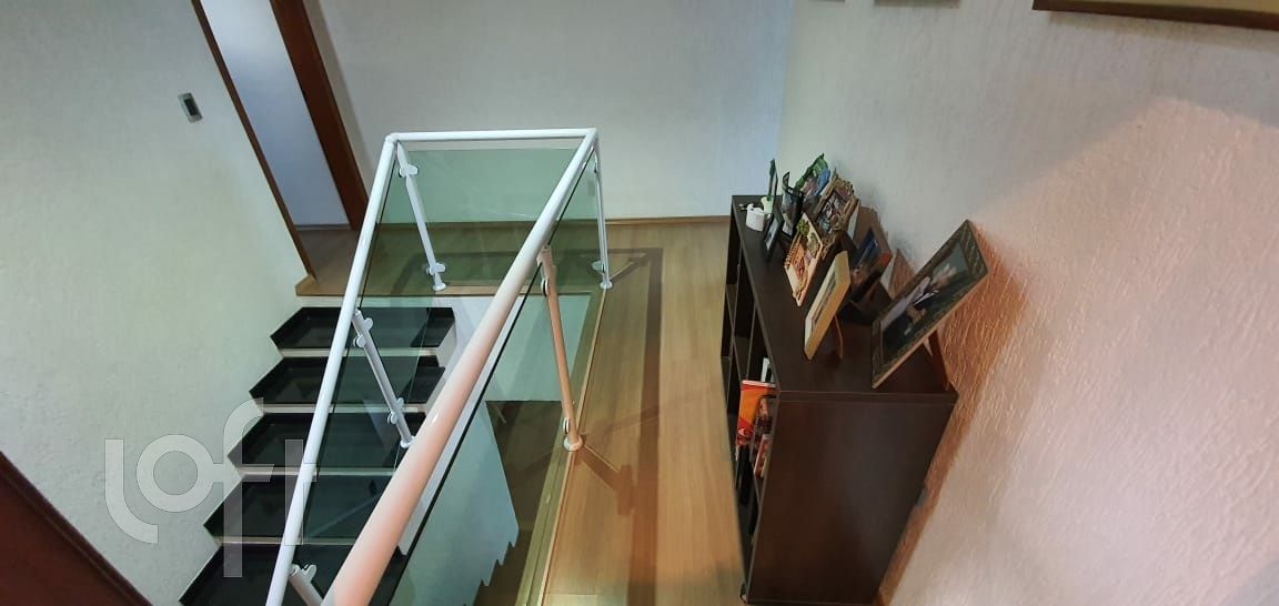 Casa de Condomínio à venda com 4 quartos, 220m² - Foto 2