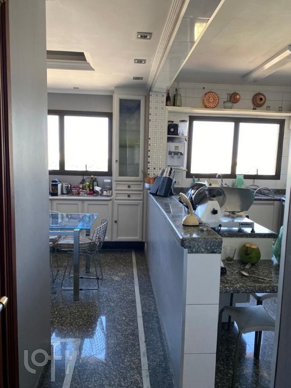 Apartamento à venda com 4 quartos, 276m² - Foto 25