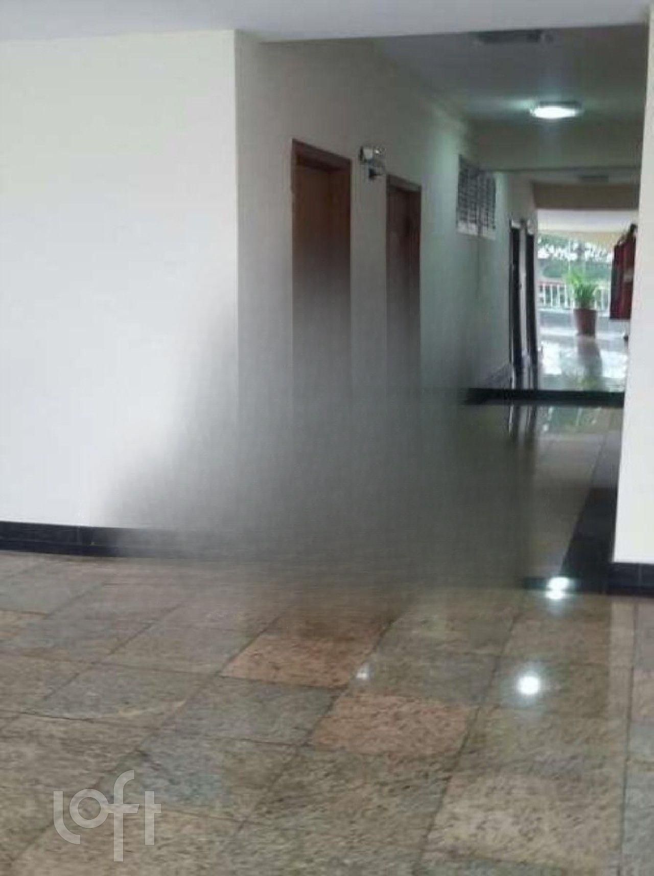 Apartamento à venda com 2 quartos, 67m² - Foto 4