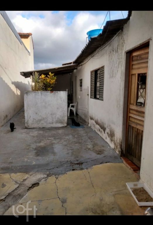 Casa à venda com 2 quartos, 75m² - Foto 1