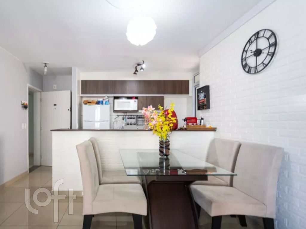 Apartamento à venda com 3 quartos, 70m² - Foto 2