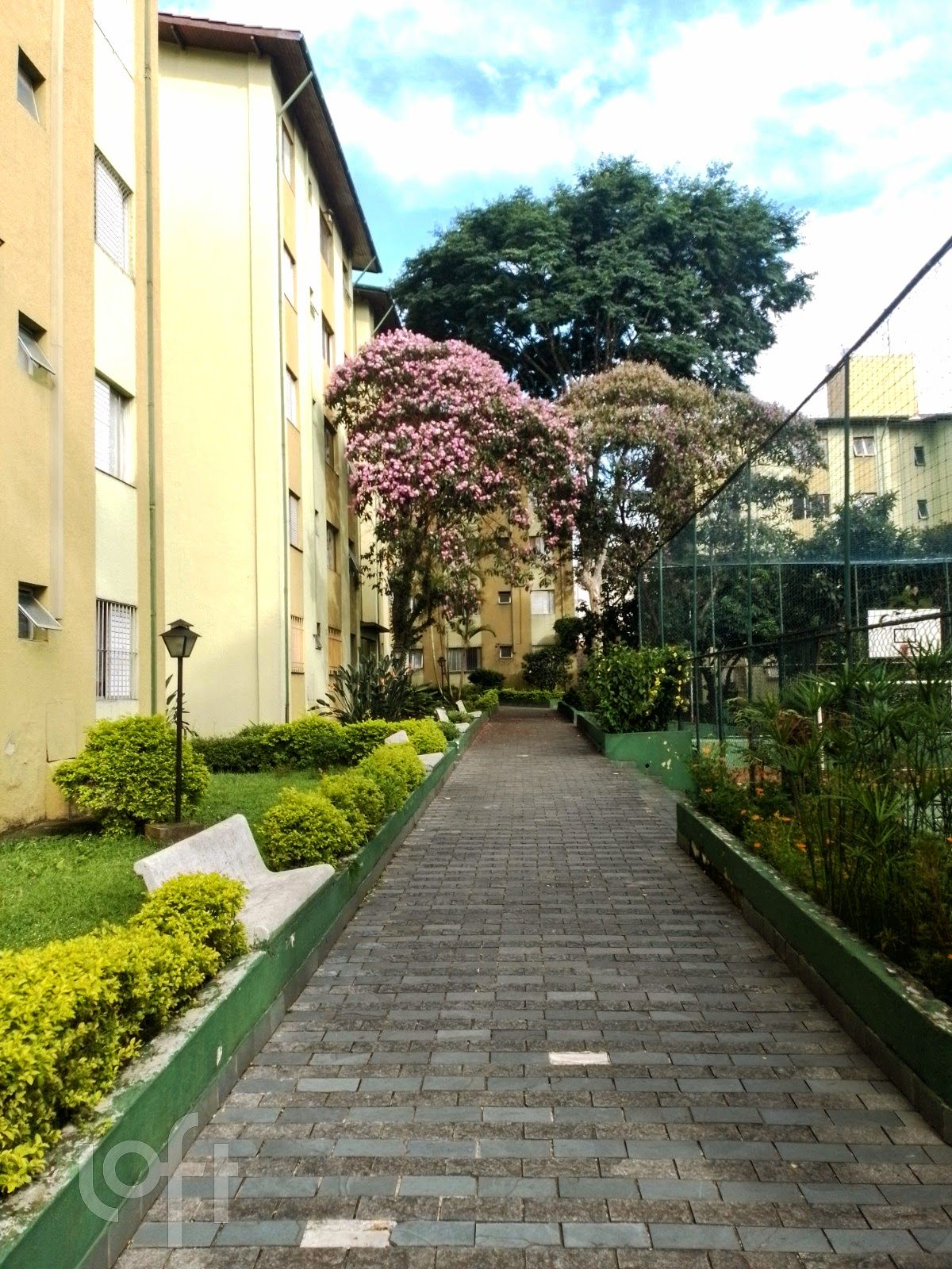 Apartamento à venda com 2 quartos, 75m² - Foto 24