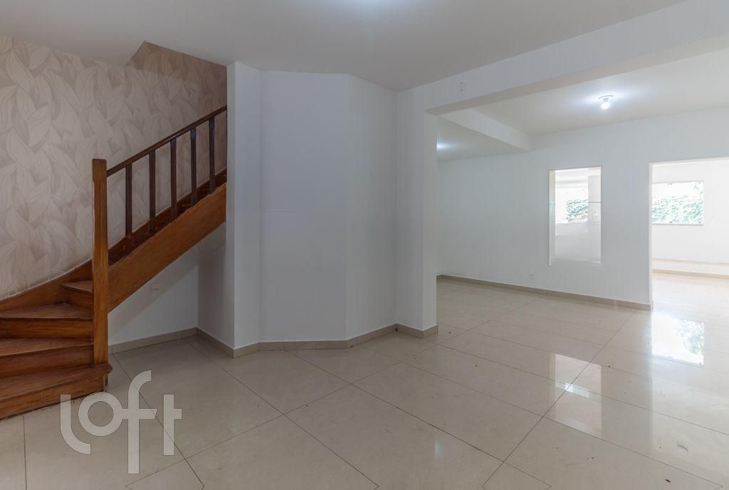 Casa à venda com 3 quartos, 210m² - Foto 9