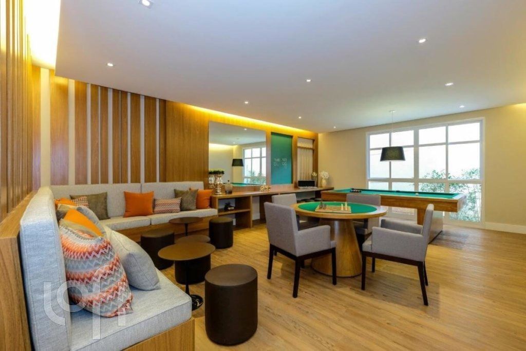 Apartamento à venda com 2 quartos, 74m² - Foto 35