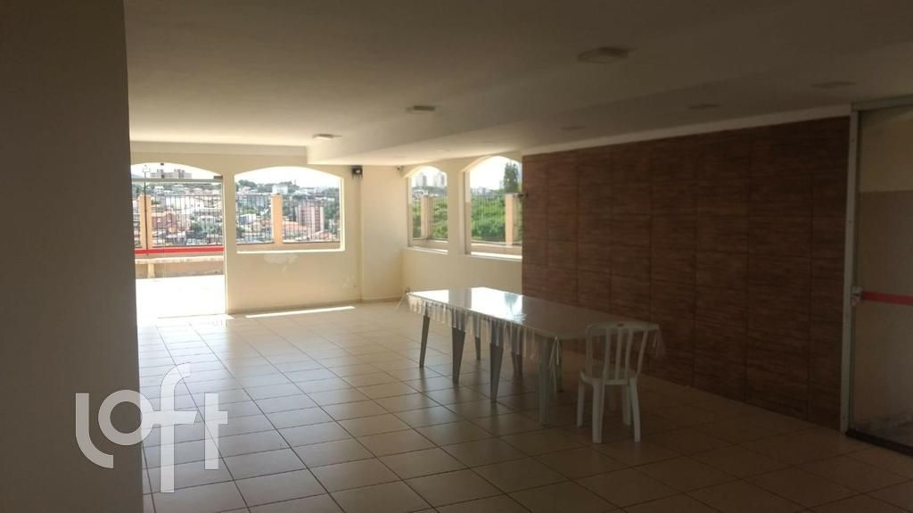 Apartamento à venda com 2 quartos, 64m² - Foto 19