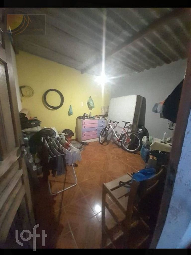Casa à venda com 2 quartos, 75m² - Foto 11