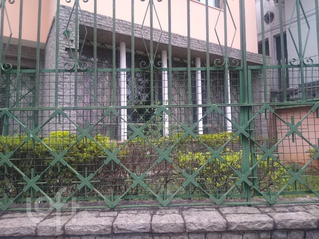 Casa à venda com 4 quartos, 500m² - Foto 2