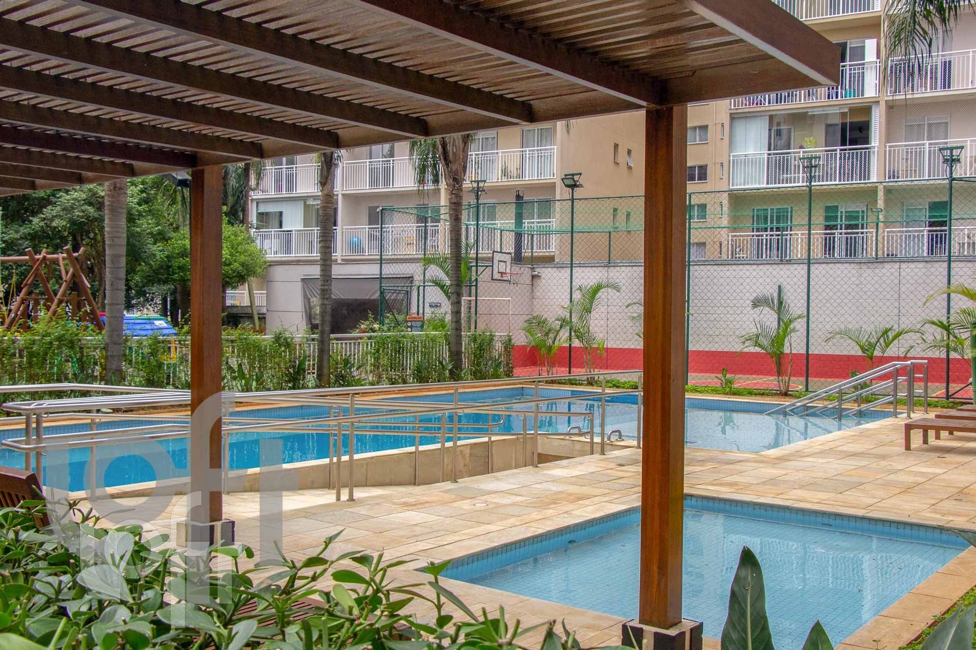 Apartamento à venda com 2 quartos, 70m² - Foto 10