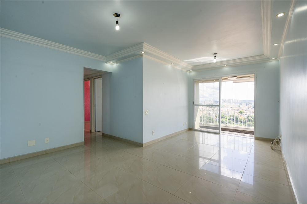 Apartamento à venda com 3 quartos, 90m² - Foto 1