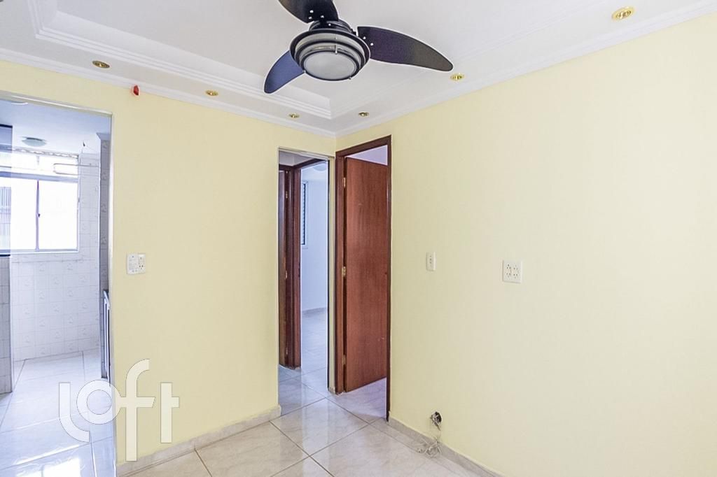 Apartamento à venda com 2 quartos, 43m² - Foto 9