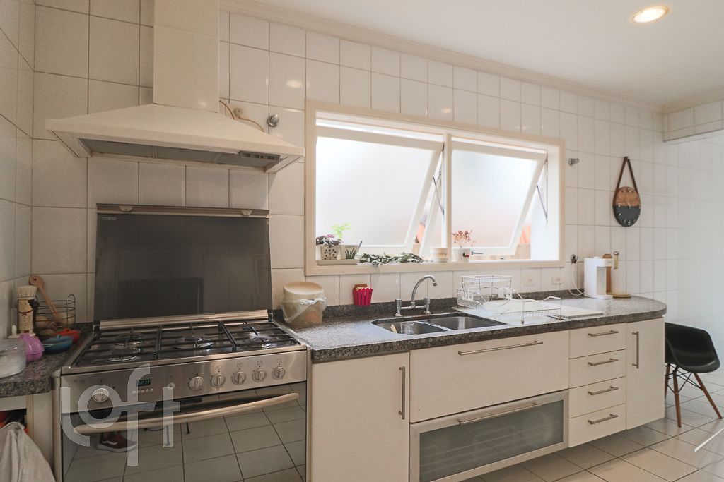Casa à venda com 4 quartos, 276m² - Foto 31