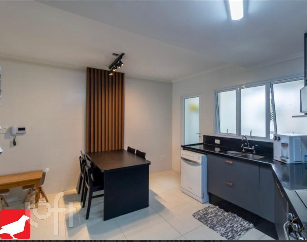 Casa à venda com 3 quartos, 234m² - Foto 8