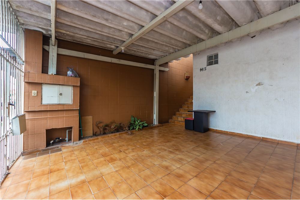 Casa à venda com 2 quartos, 80m² - Foto 19