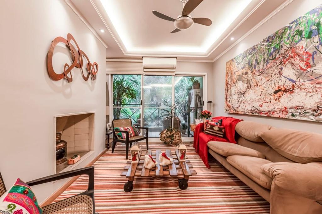 Apartamento à venda com 3 quartos, 133m² - Foto 2