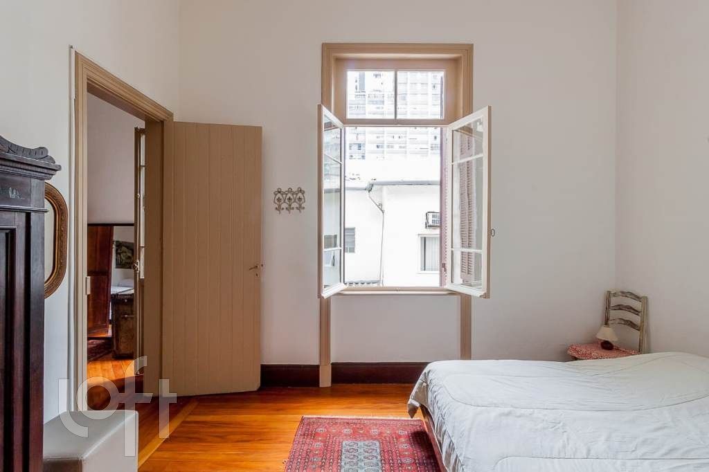 Casa à venda com 4 quartos, 216m² - Foto 13