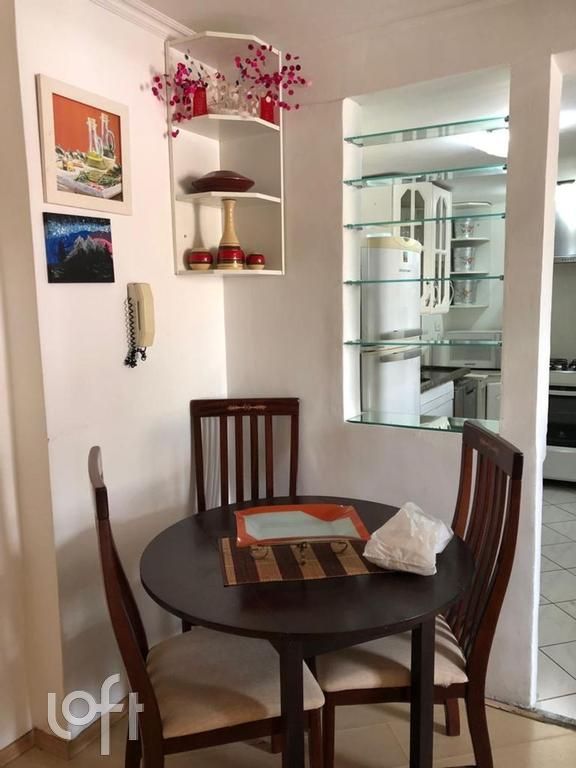 Apartamento à venda com 2 quartos, 63m² - Foto 6
