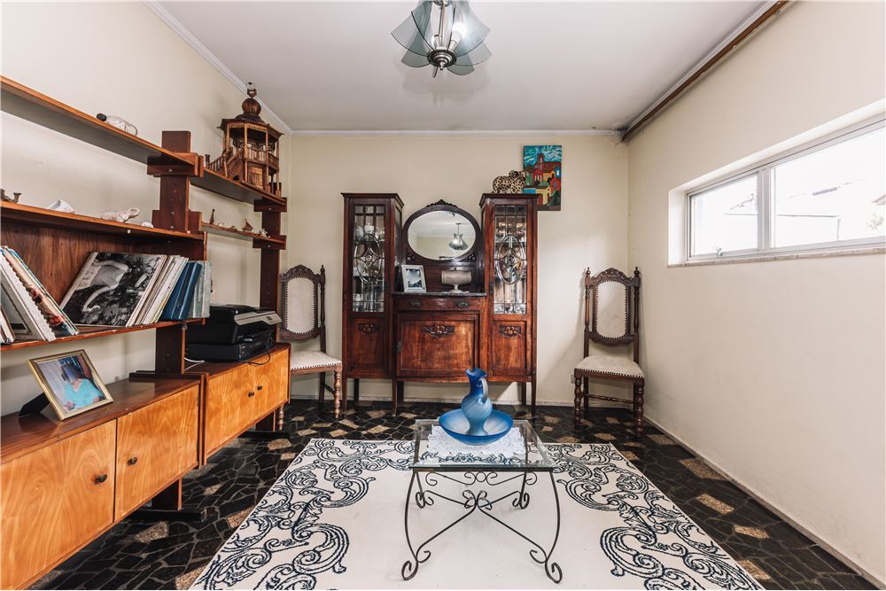 Casa à venda com 5 quartos, 215m² - Foto 3