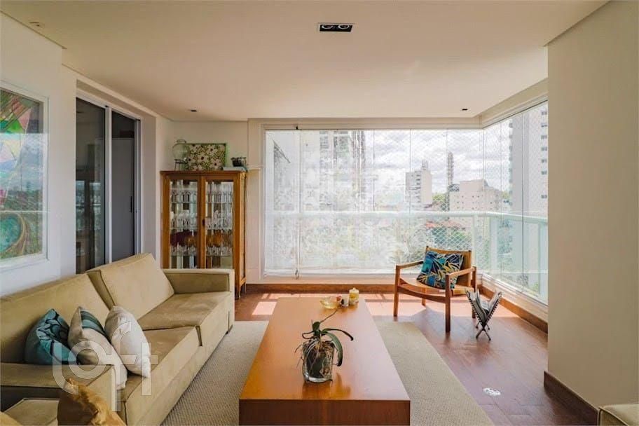 Apartamento à venda com 3 quartos, 180m² - Foto 8