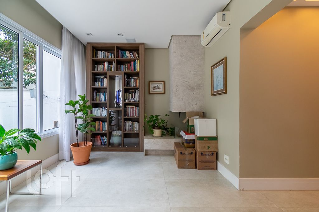 Casa à venda com 4 quartos, 332m² - Foto 11