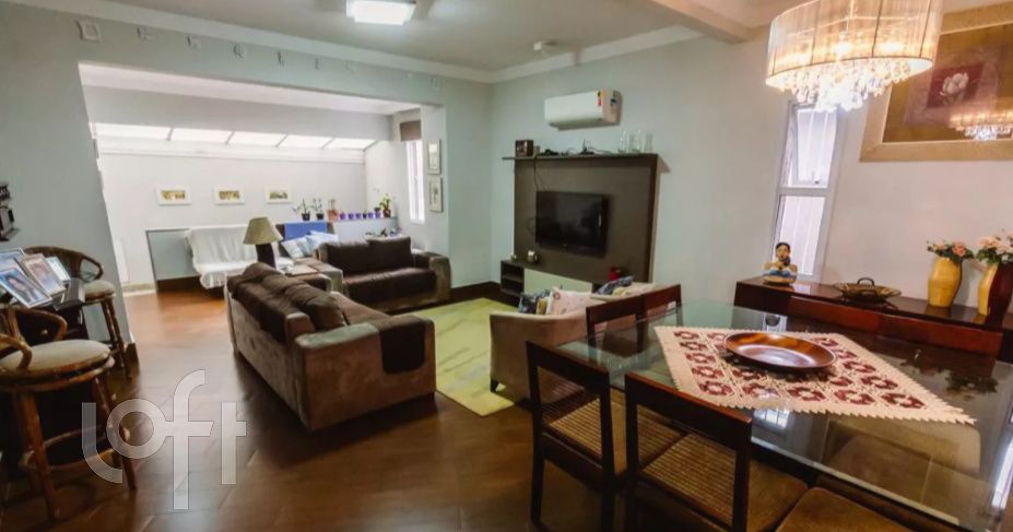 Casa, 3 quartos, 245 m² - Foto 1