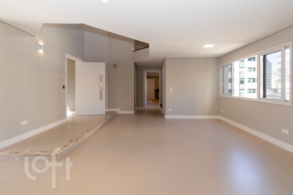 Apartamento à venda com 4 quartos, 230m² - Foto 4