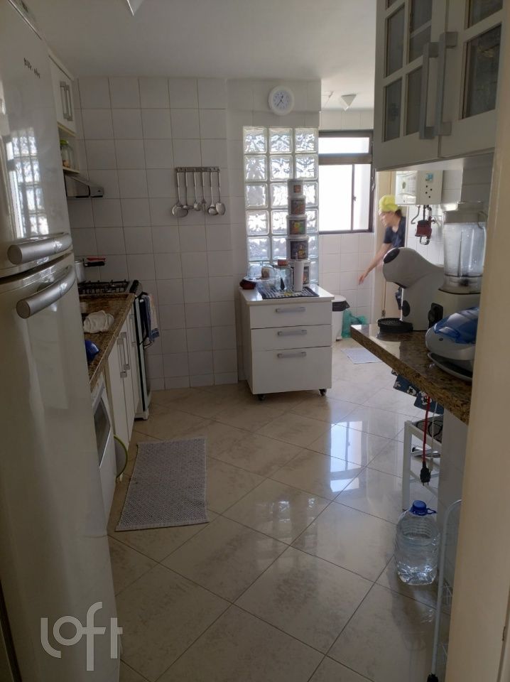 Apartamento à venda com 3 quartos, 110m² - Foto 8