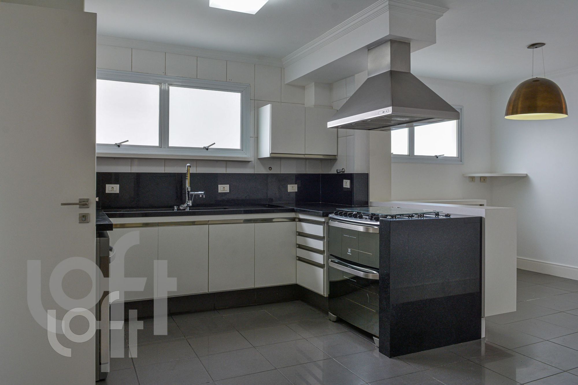 Apartamento à venda com 3 quartos, 200m² - Foto 31
