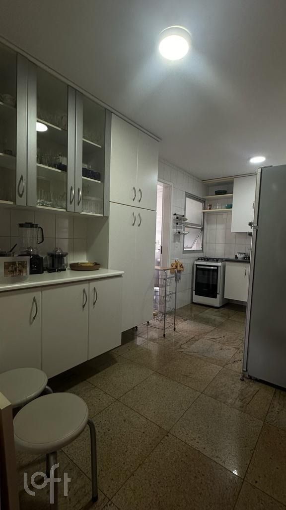 Apartamento à venda com 4 quartos, 130m² - Foto 11