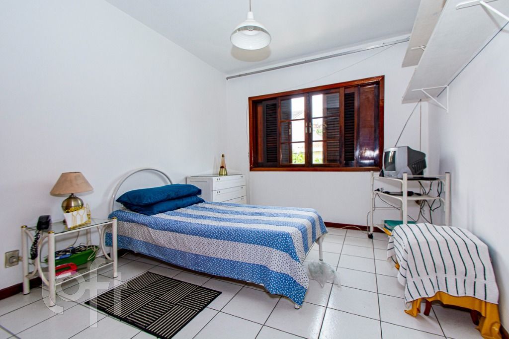 Casa à venda com 4 quartos, 244m² - Foto 13