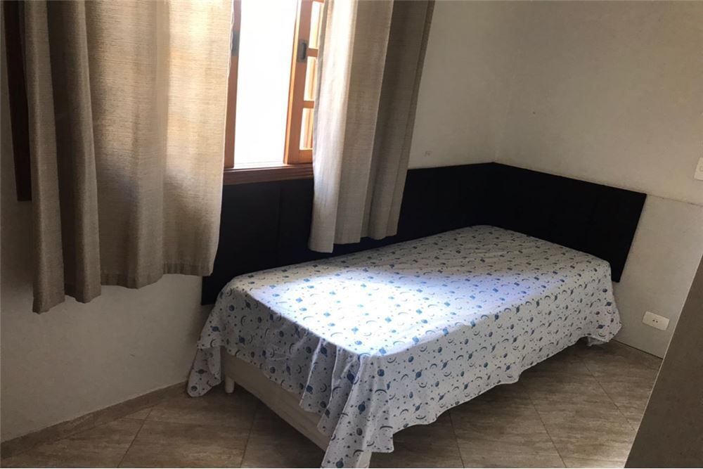 Casa à venda com 4 quartos, 250m² - Foto 18