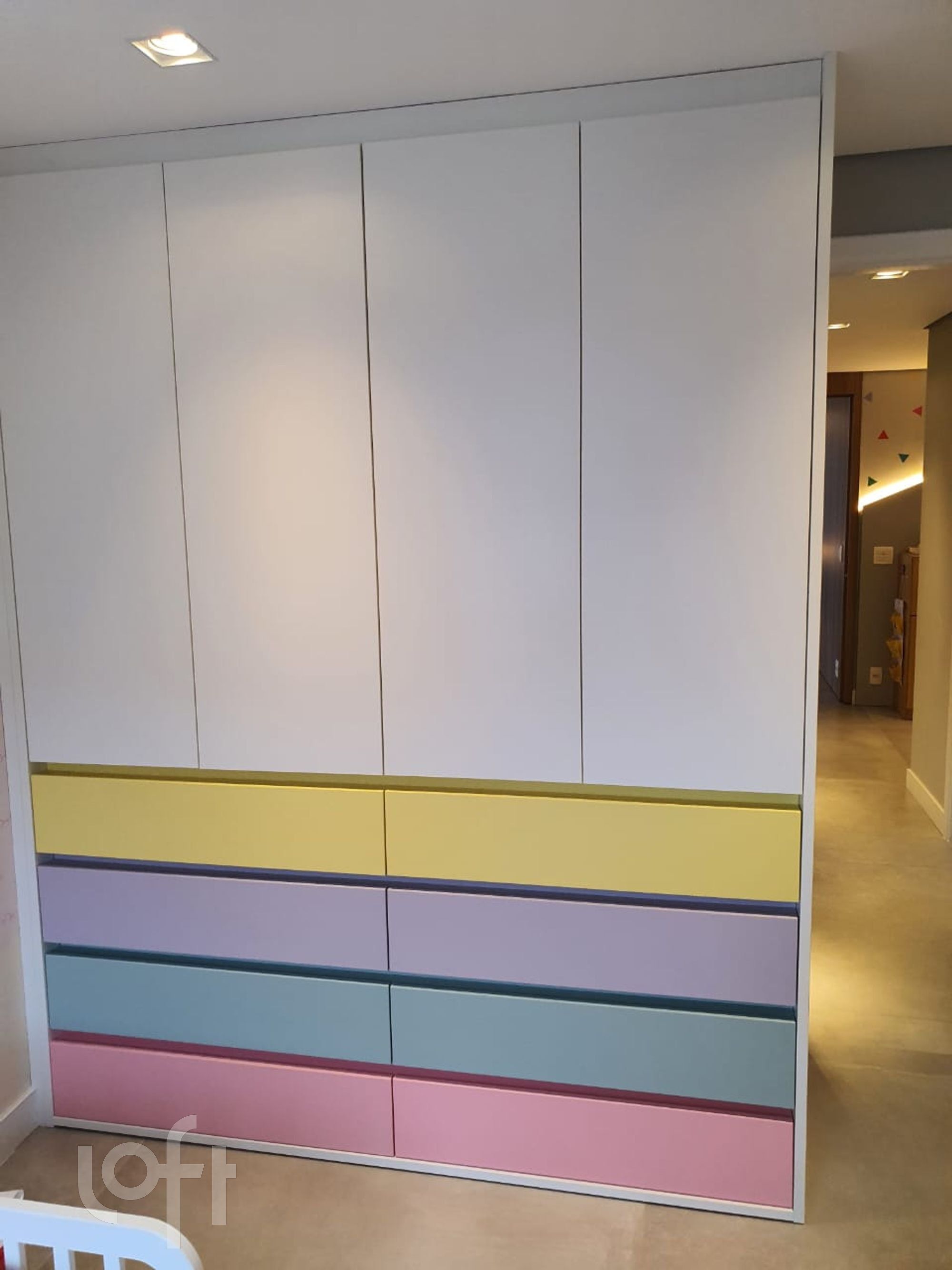 Apartamento à venda com 3 quartos, 134m² - Foto 2