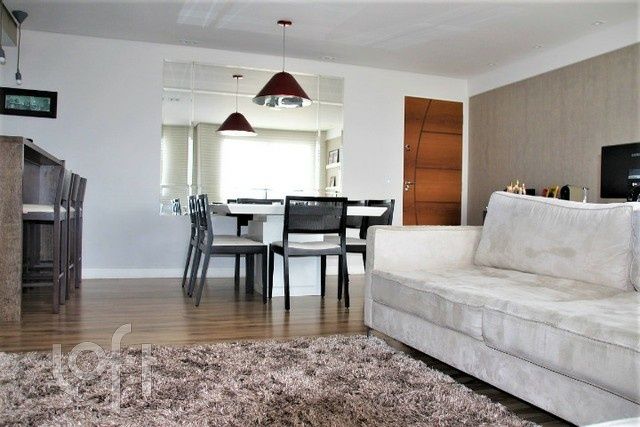 Apartamento à venda com 2 quartos, 65m² - Foto 1