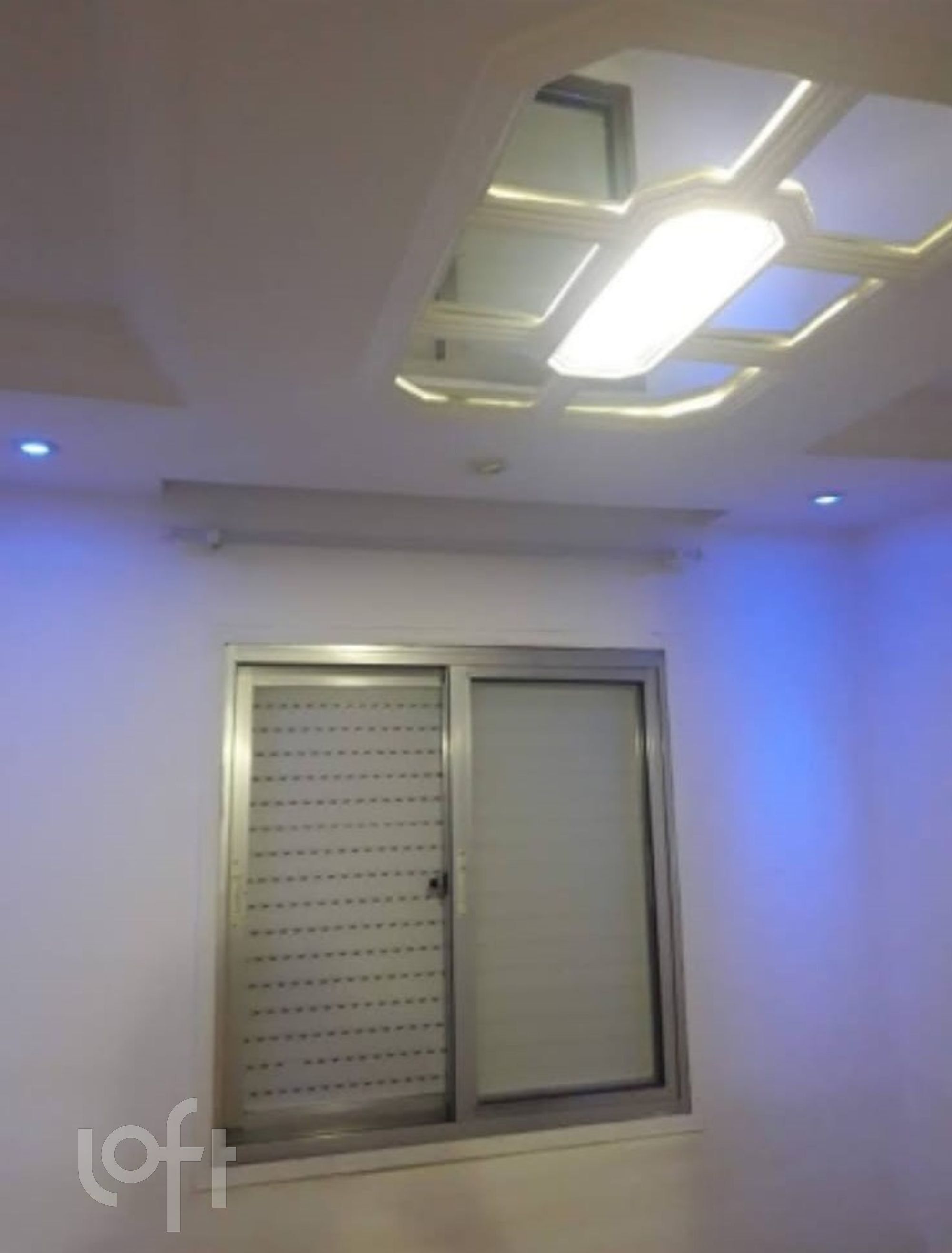 Apartamento à venda com 2 quartos, 67m² - Foto 2
