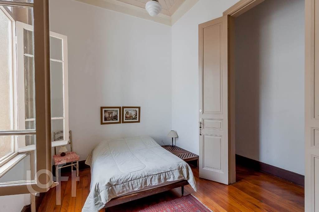 Casa à venda com 4 quartos, 216m² - Foto 12