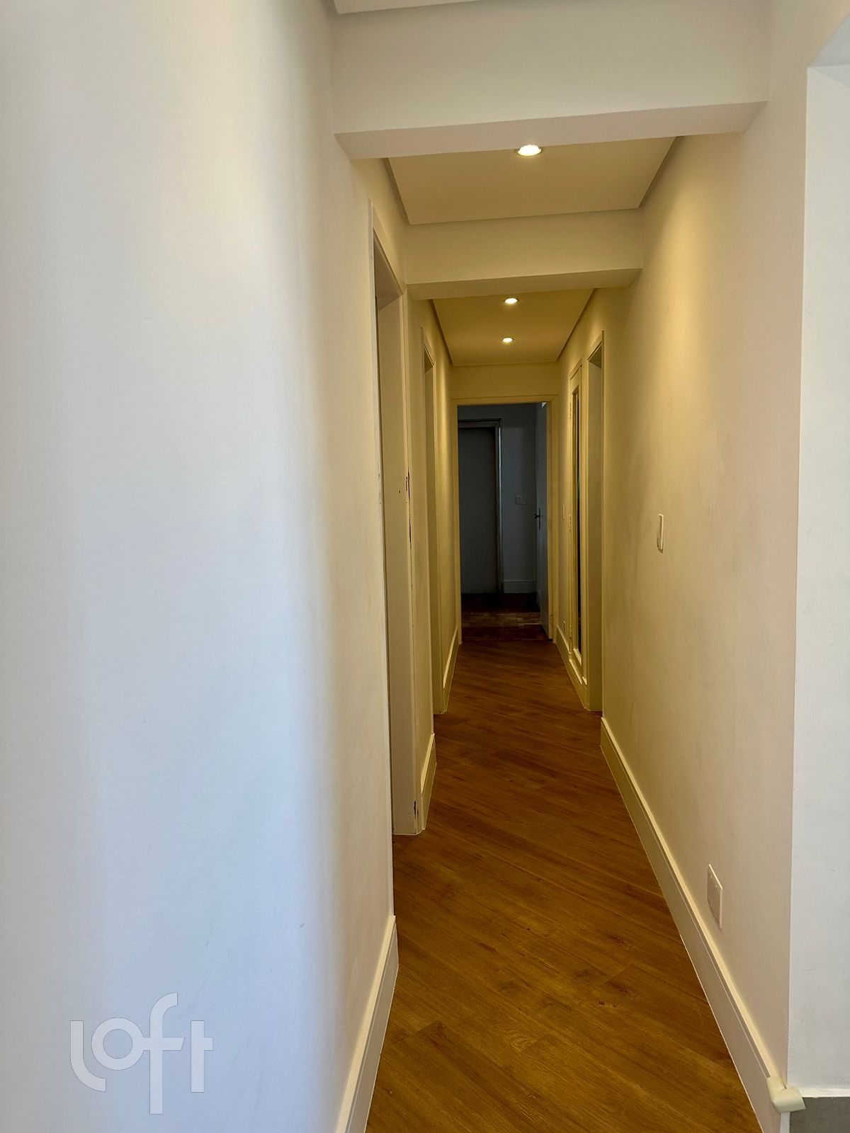 Apartamento à venda com 3 quartos, 157m² - Foto 11